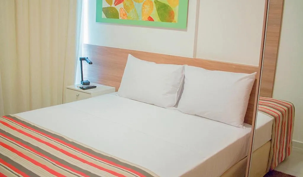 Spot Hplus Long Stay Aguas Claras 4*,